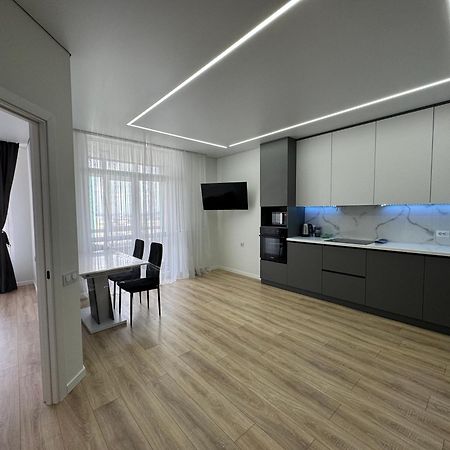 Апартаменти З Виглядом На Місто Leópolis Exterior foto